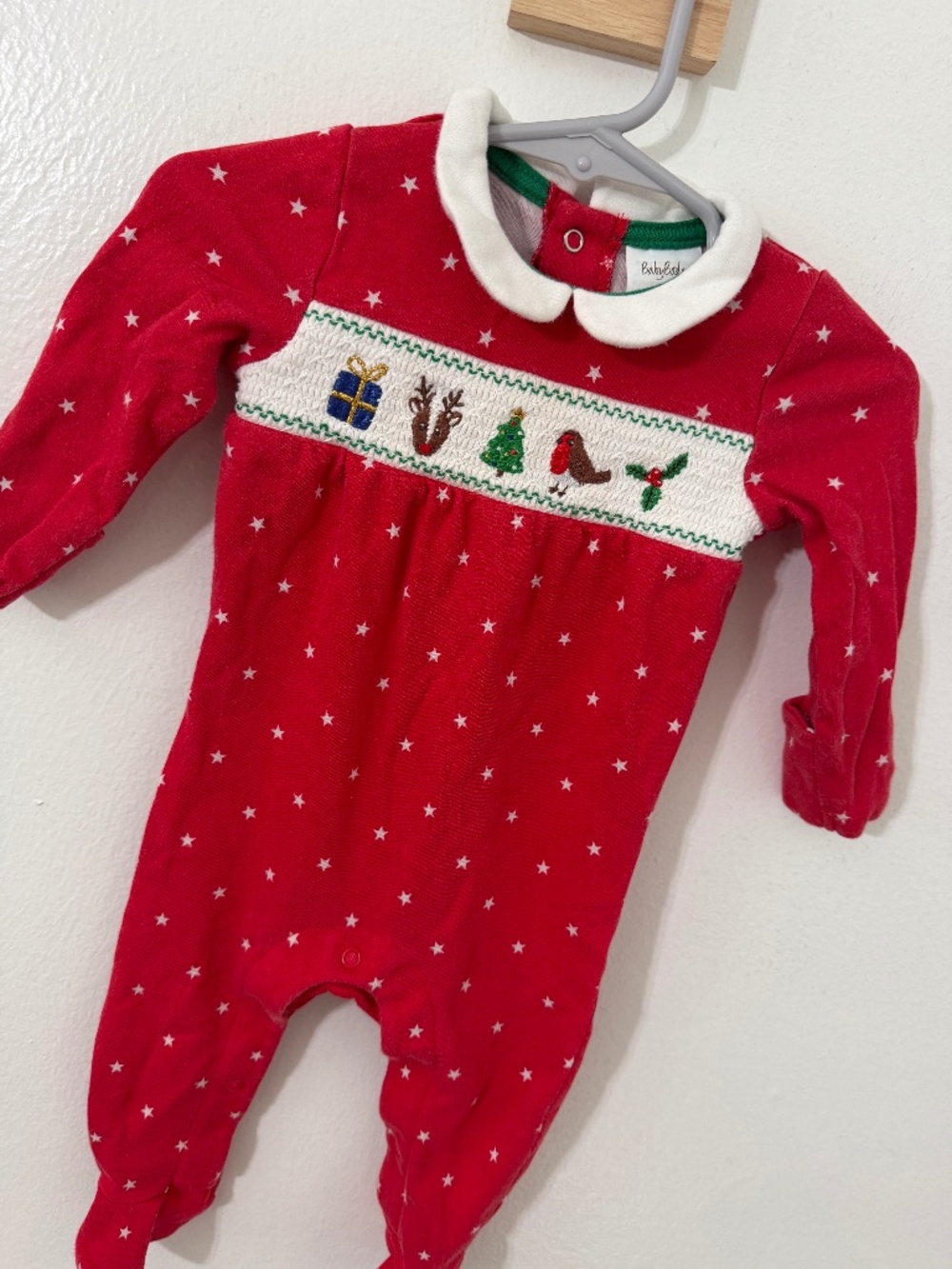 Baby Boden Red & White Christmas Star Smocked Embroidered Footed Sleeper 3-6M